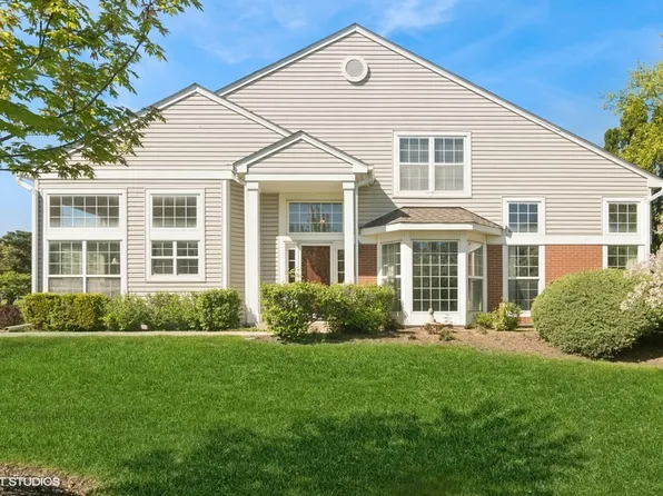 838 Old Checker Rd #D-4, Buffalo Grove, IL 60089