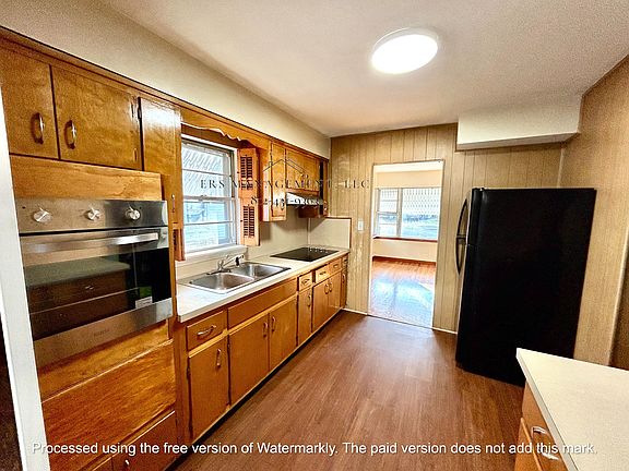 3rd image of 1400 Macarthur Dr