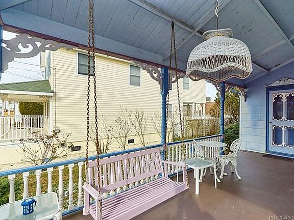 4th image of 215 Coral St