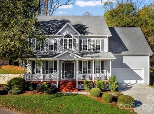 88 Apple Meadow Ct, Hendersonville, NC 28739