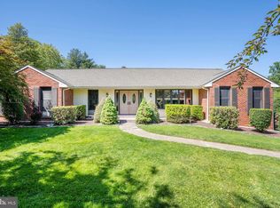 100 Valleyview Rd, Hockessin, DE 19707
