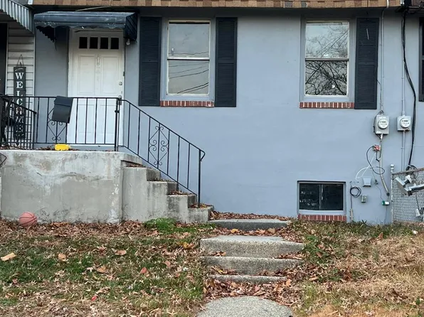 525 Page St, Woodbury, NJ 08096