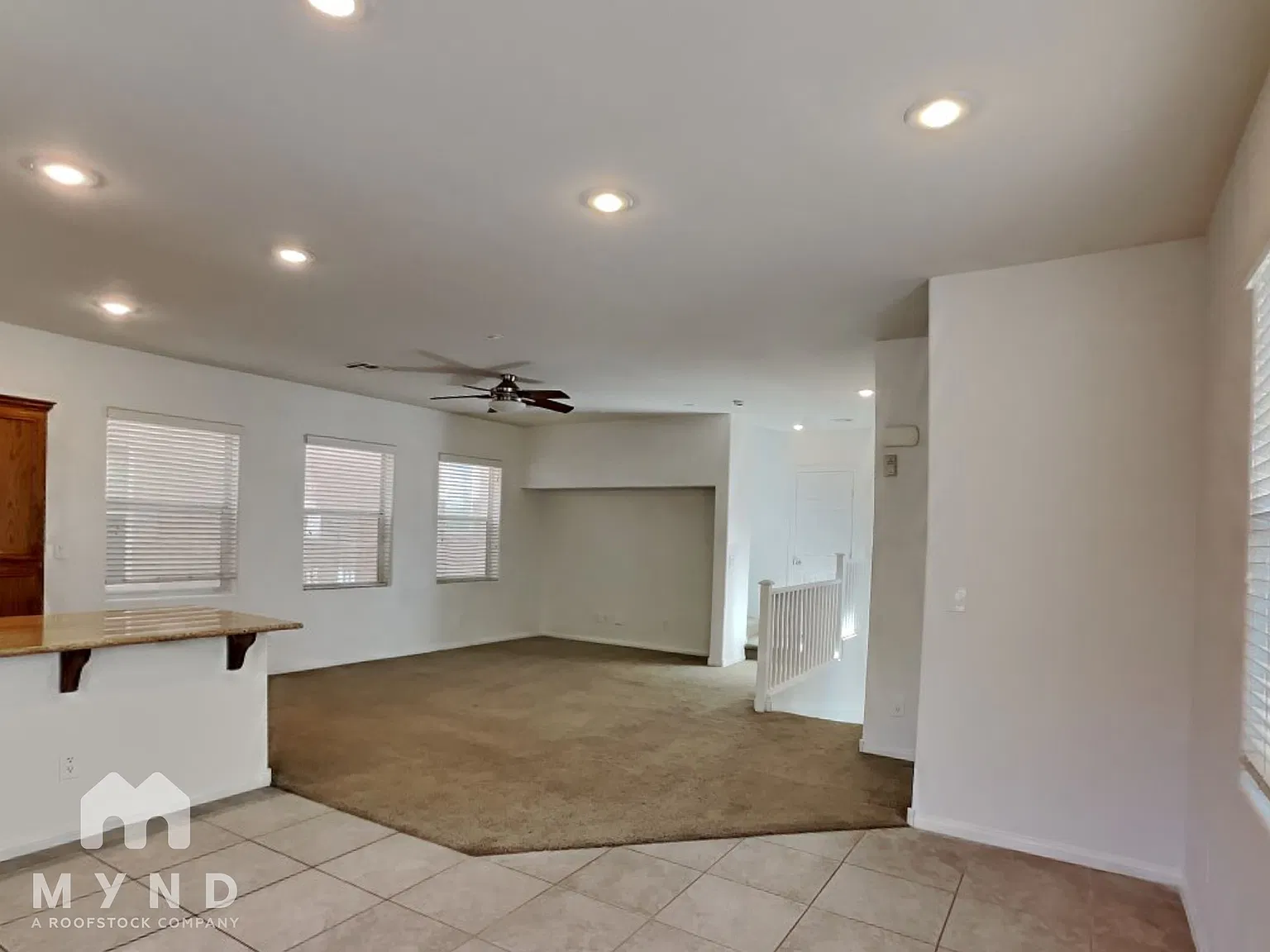 3 bed, 3.0 bath, 1813 sqft, $2,015 — Photo 3