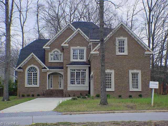 1st image of 2 Grey Oaks Ct