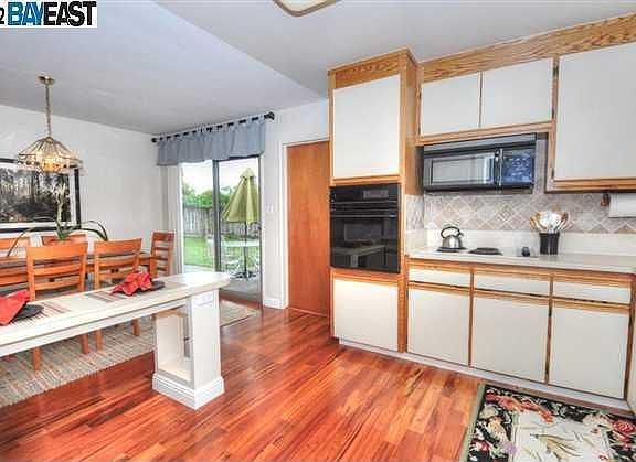 5th image of 841 Kolln St