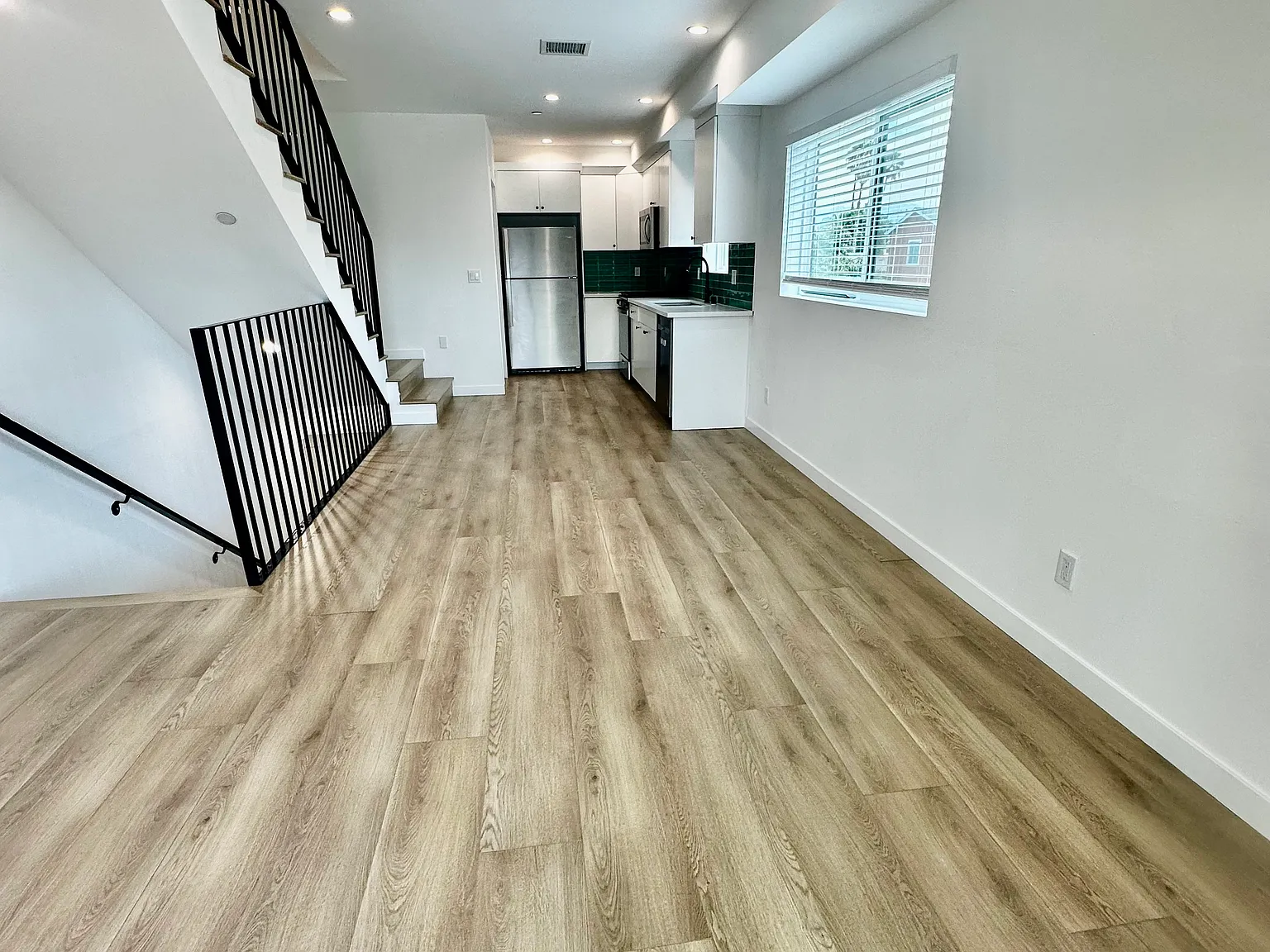 2 bed, $2,750 — Photo 4