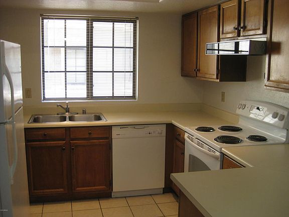 4th image of 1905 E University Dr