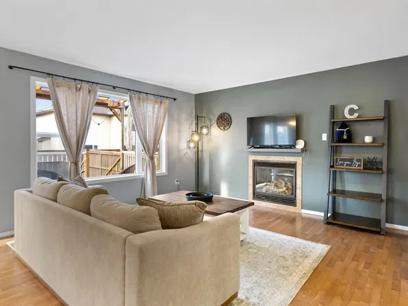 9506 83rd Ave, Morinville, AB T8R 0A8