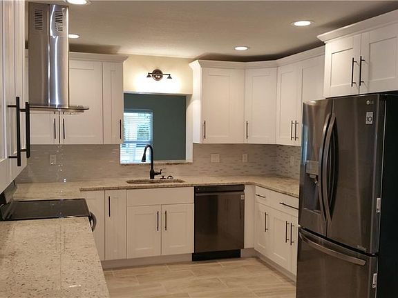 3rd image of 8585 Merrimoor Blvd E