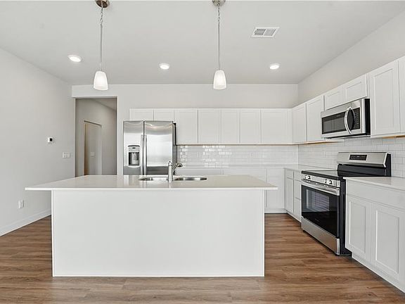 5th image of 27309 Acacia Dr