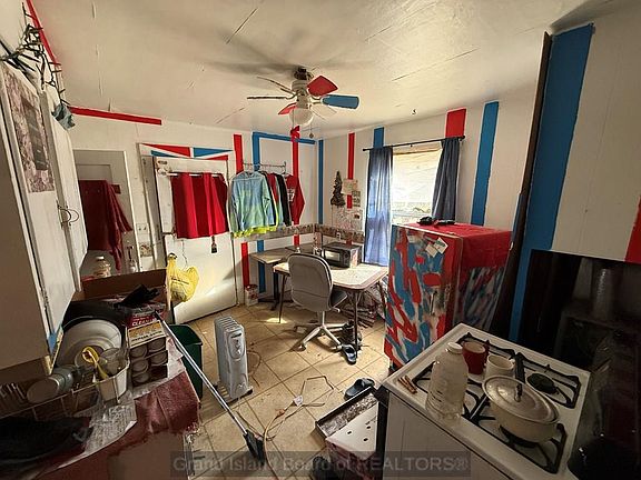 4th image of 309 S Vine St