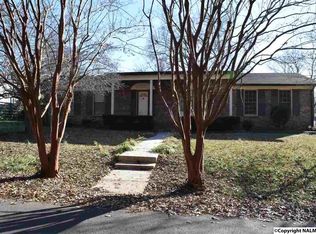 1006 Colonial Dr SW, Hartselle, AL 35640