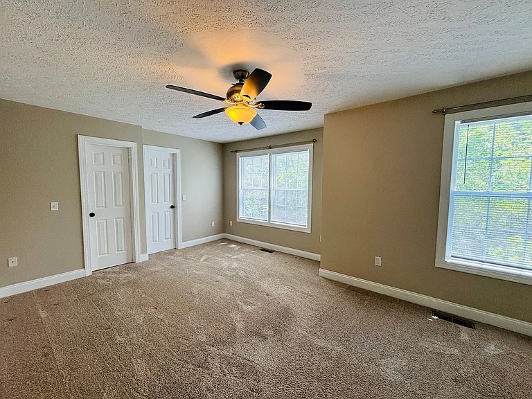 365 Silver Leaf Dr — Photo 11