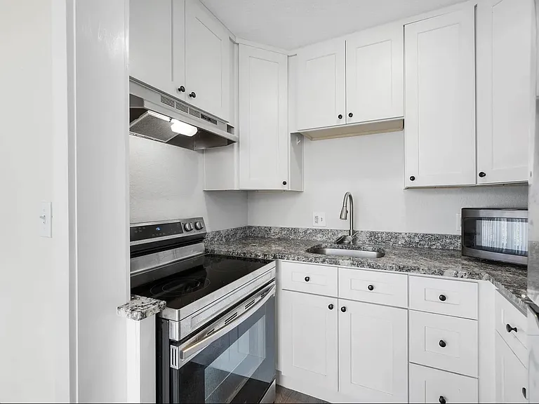 3554 1st Ave N #203 — Photo 10