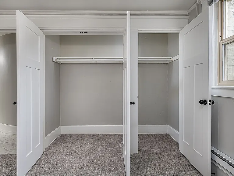 Elegant Renovation! HUGE 1 Bed 1 Bath Available Now! — Photo 8