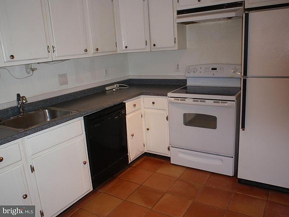 4th image of 1771 Westwind Way #30