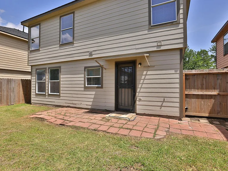 15422 Ferness Ln — Photo 30