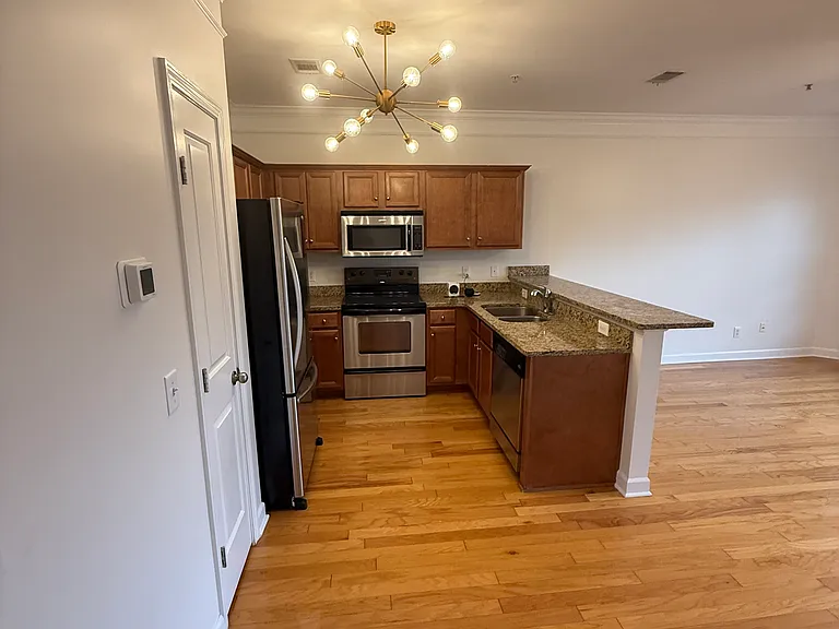 2310 Elliott Ave #418 — Photo 8