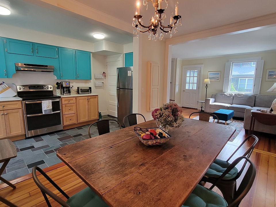 Dining Room / Kitchen