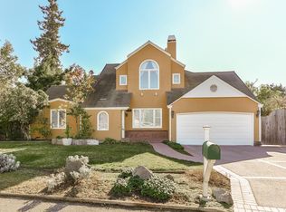 1450 Ben Roe Dr, Los Altos, CA 94024