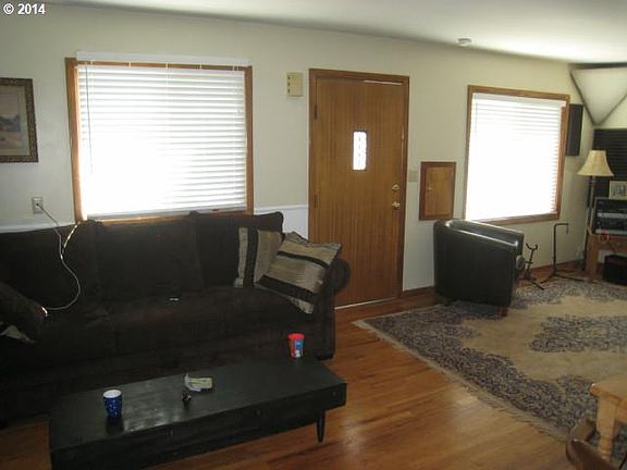 4th image of 149 NE Grant St