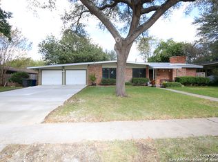 343 Sandalwood Ln, San Antonio, TX 78216