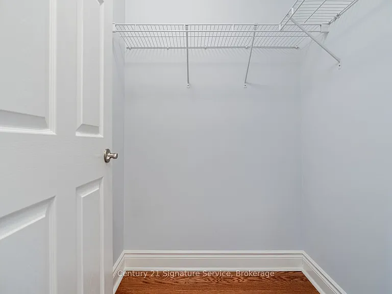 250 Wellington St W #Penthouse 36 — Photo 24
