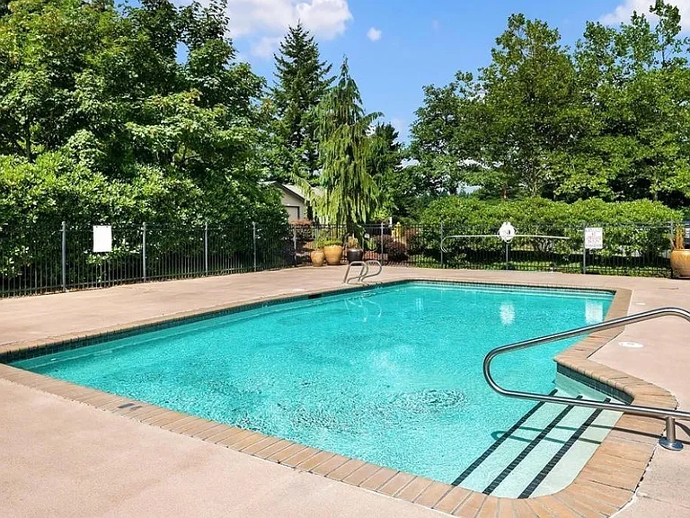 25025 SE Klahanie Blvd #B202 — Photo 12