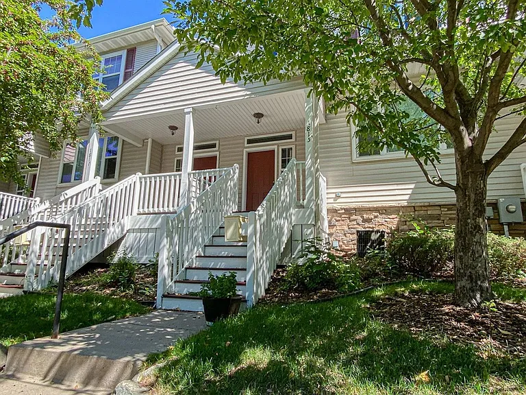 1815 3rd St NE — Photo 12