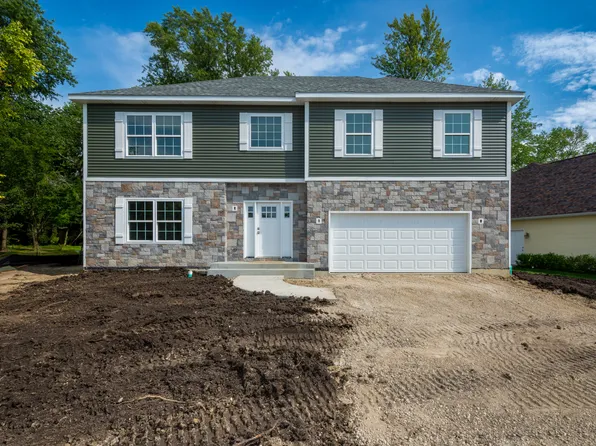 38459 N Adams St, Lake Villa, IL 60046