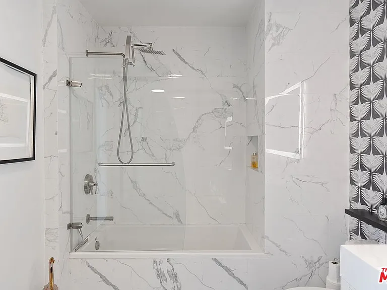 460 S Spring St #1210 — Photo 16