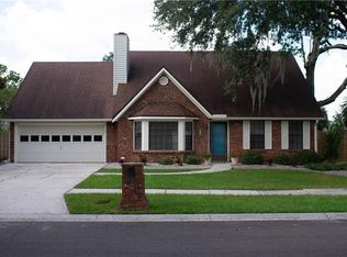 736 Sandy Creek Dr, Brandon, FL 33511
