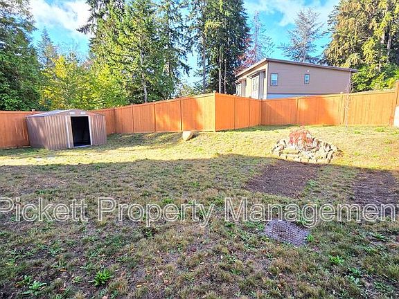2nd image of 3667 Pine Rd