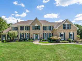 5 Surrey Ln, Washington Twp., NJ 07853
