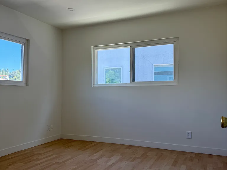 5089 Highland View Ave #10 — Photo 12