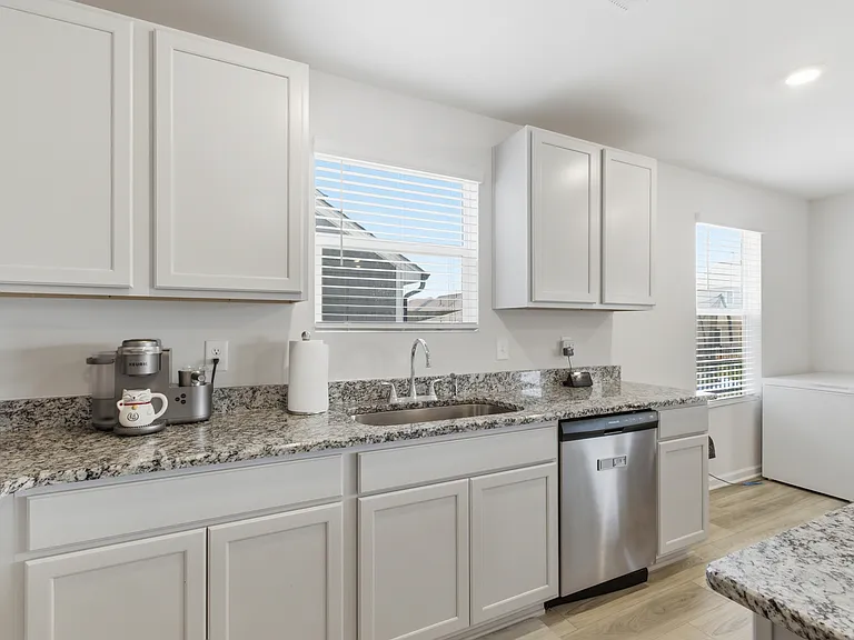 640 Cedar Brook Dr — Photo 10
