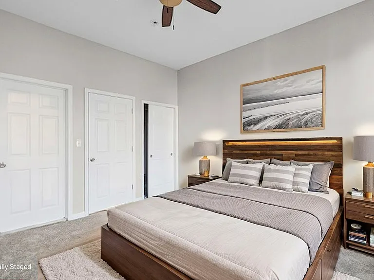 2532 Druid Hill Ave — Photo 2