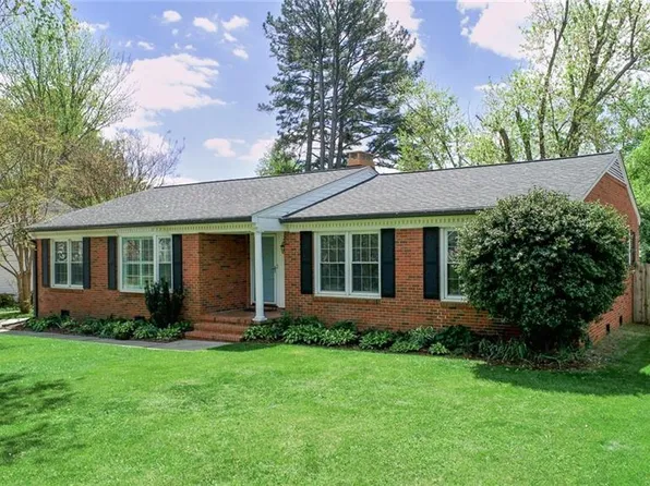 3011 New Hanover Dr, Greensboro, NC 27408
