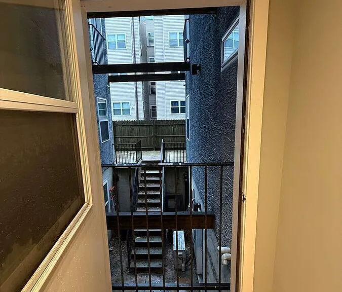 531 N Budd St #3B — Photo 8