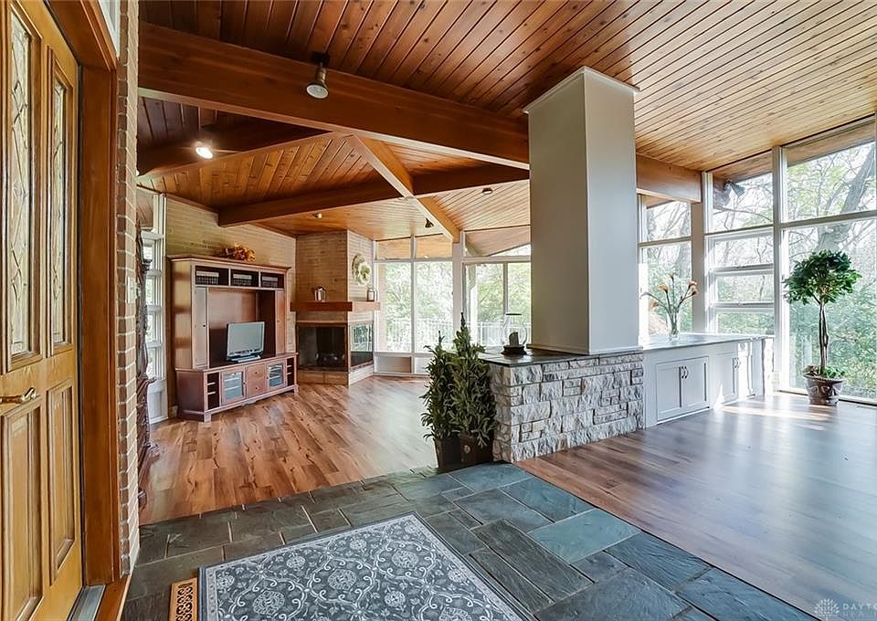 6034 Mad River Rd, Dayton, OH 45459 Zillow
