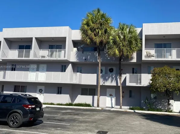 2690 W 76th St APT 214, Hialeah, FL 33016