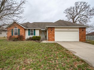 2853 S Quail Ave, Springfield, MO 65807