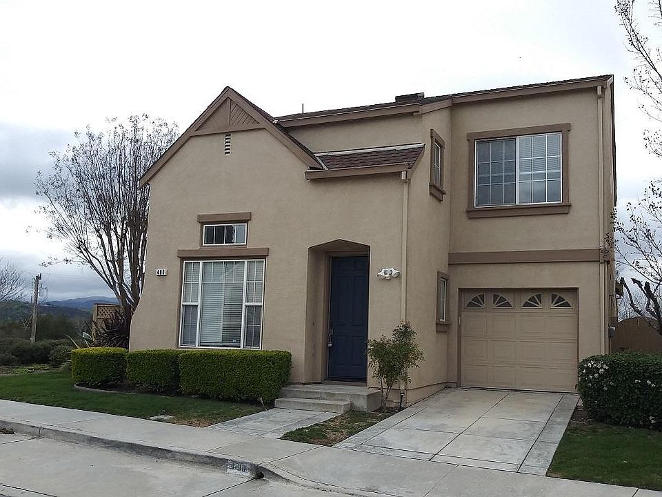 1st image of 490 Danna Ct