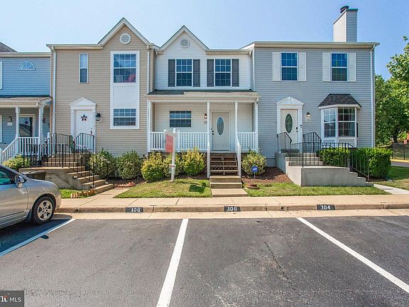 2nd image of 106 Picadilly Ln