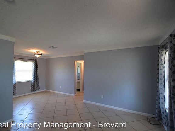 4th image of 1501 Hedrick Dr