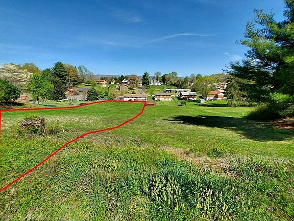 2nd image of 313 Mayo Cir