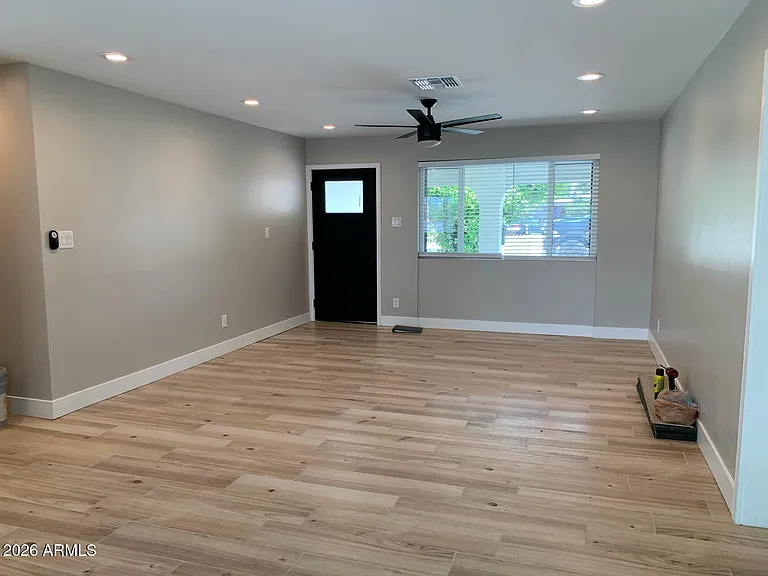 3415 E Sheridan St — Photo 16