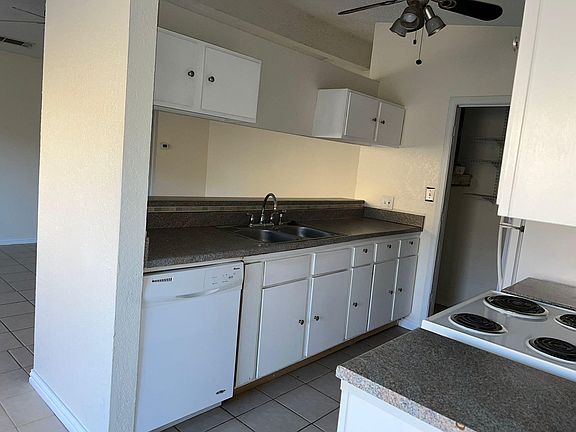 5th image of 1439 Brook Meadow Cir