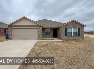 4301 Driftwood Dr, Harrah, OK 73045