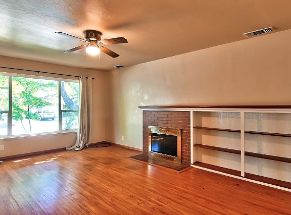 4th image of 5684 Jacks Ln
